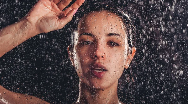 Woman in shower — Stock Photo, Image