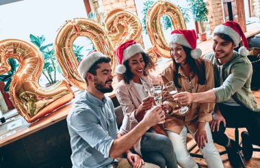 Ofiste Noel Kutlamaları