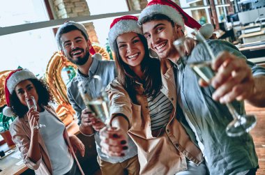 Ofiste Noel Kutlamaları