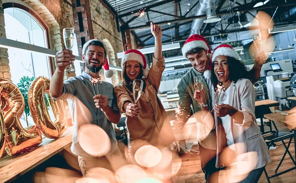 Festeggiamo il Natale in ufficio — Foto Stock