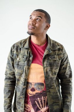  düşünerek arayan adam