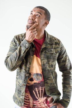  düşünerek arayan adam