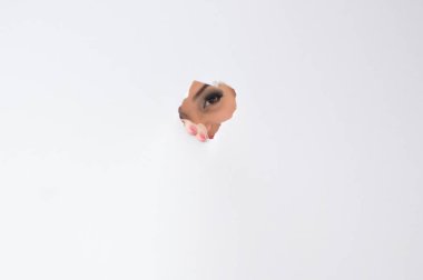  Delikten bakmak kadın