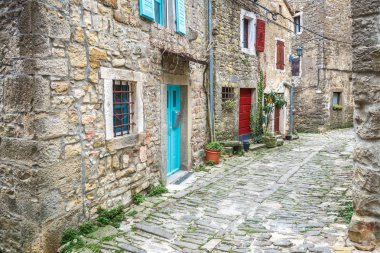 Bir antik taş sokak.