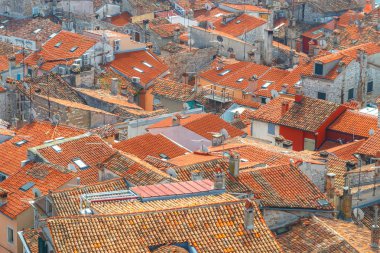 Kahrolsun kırmızı çatılar ile Üstten Görünüm.