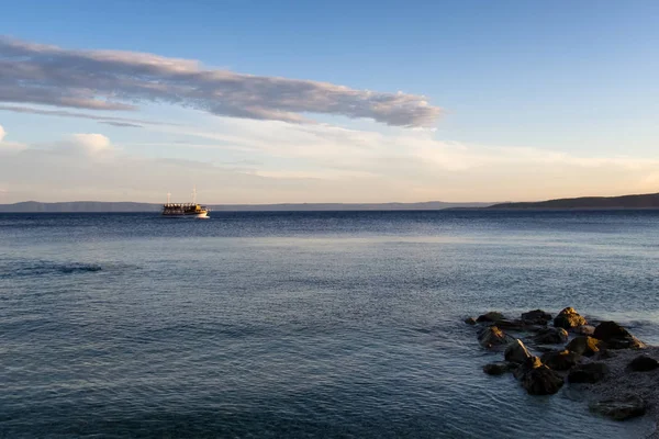 Un pequeño crucero por el mar Adriático . — Foto de Stock