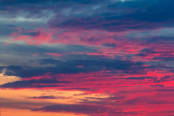Chmury o zachodzie słońca. — Zdjęcie stockowe