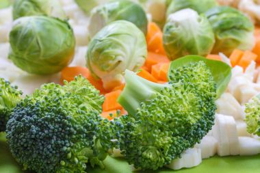 Bir çorba veya salata taze sebze.