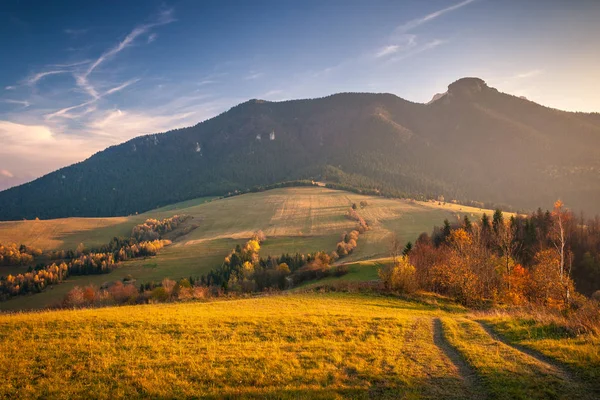 秋季日落山景. — 图库照片