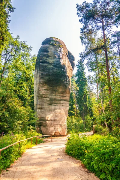 Adrszpach - Ulusal doğa rezerv kayalık şehirde. — Stok fotoğraf