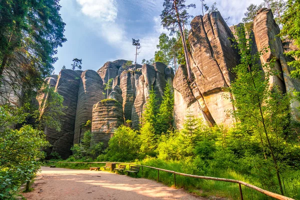 Cidade rochosa em Adrspach - Reserva Natural Nacional . — Fotografia de Stock