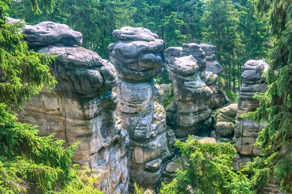 Vista de paisagem de umas formações de rocha . — Fotografia de Stock
