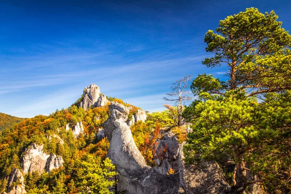 Mountains in the Sulov rocks Nature Reserves in the autumn. — Stock Photo, Image