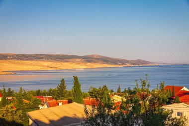 Kuzey Adriyatik Denizi, Hırvatistan ve Avrupa 'daki Pag Adası manzarası.