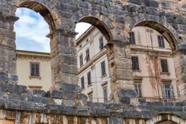 Pula kenti, Hırvatistan ve Avrupa 'da çevre mimarisi bulunan Roma Arenası.