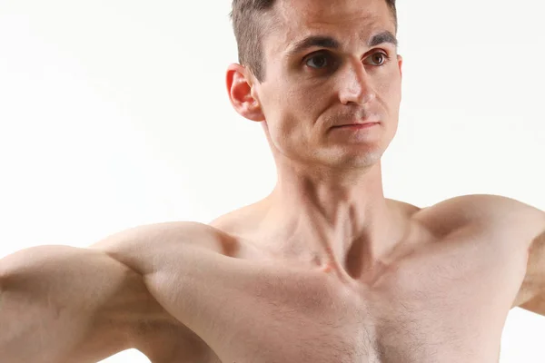 Hombre de fitness retrato haciendo calentamiento calentamiento para el culturista — Foto de Stock