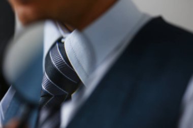 Gömlek takım elbise iş tarzı adam moda salonu üzerinde kravat