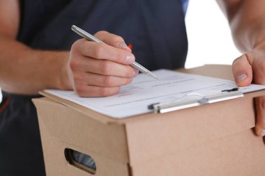 İşbirliği sözleşmesi doldurmak uzman kurye teslimat hizmeti sunuyor