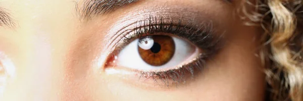 Eye of a black woman shot large macro beauty — Stock Photo, Image