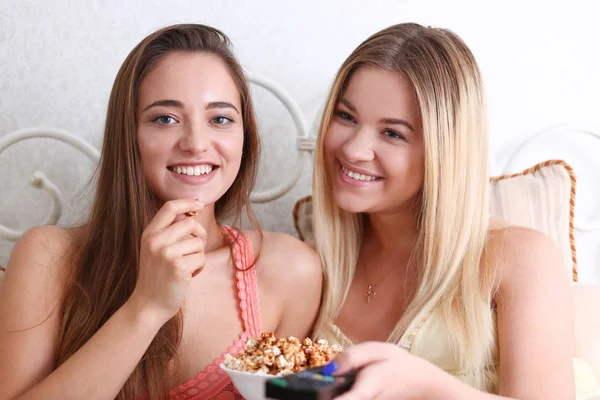 Portrait of two beautiful young smiling female — Stock Photo, Image