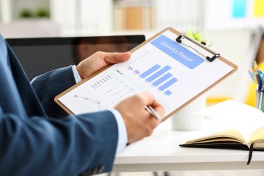 Erkek takım elbise Haritayı istatistikleri grafik eklenecek kısaltıldı kolundan