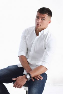 Bir beyaz genç başarılı iş adamı