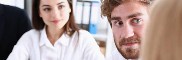 Group of people deliberate on white board — Stock Photo, Image