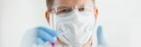 A portrait of a young surgeon chemists doctor — Stock Photo, Image