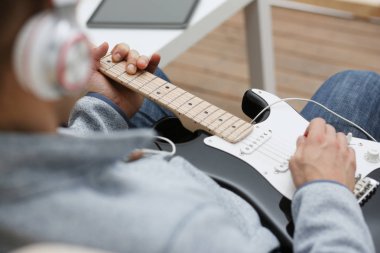 Eller erkek ev oyun ve tun