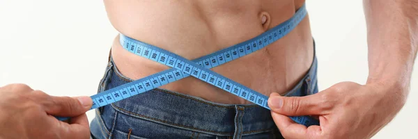 L'homme a perdu du poids grâce à un régime alimentaire — Photo