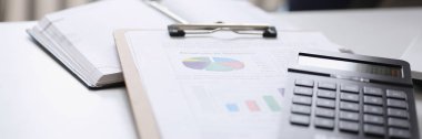 hesap makinesi kağıt belge diyagramı defter üzerinde yalan