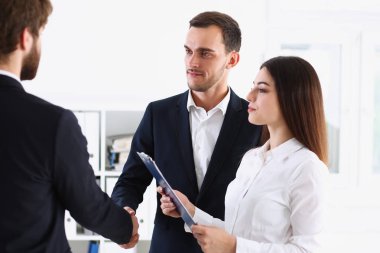 Eskort servisi tercüman hareket ile çalışır