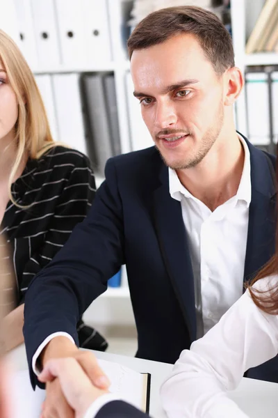 Smiling arab man in suit shake hands — Stock Photo, Image