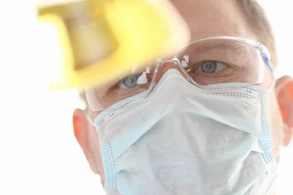 Portret lekarza chirurga młody chemik — Zdjęcie stockowe