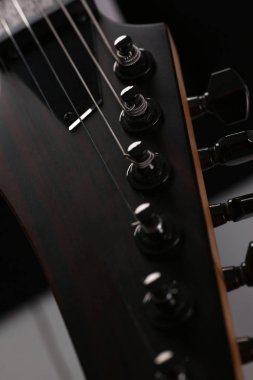 Gül ağacı boyun ile klasik şekli ahşap elektro gitar