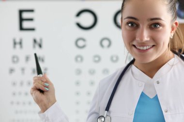 Güzel kadın gözü.