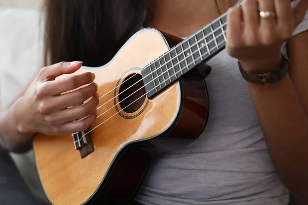 Musikinstrument aus Holz — Stockfoto