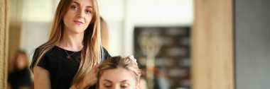 Profesyonel Kuaför Müşteri için Saç Modeli olun