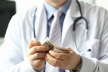 Doctor vblogger counts money, profit from vblog