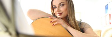 Müzik Oluşturma İlham Blond Player Portre
