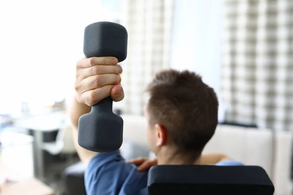 Entrenamiento y entrenamiento para el brazo muscular —  Fotos de Stock