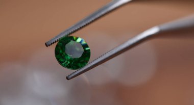 İş için araç kullanan adam