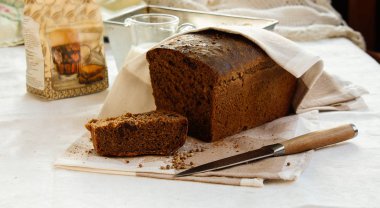 siyah, çavdar kişniş ile ev yapımı ekmek