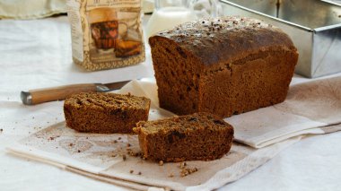 siyah, çavdar kişniş ile ev yapımı ekmek