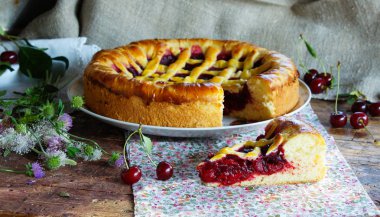 kiraz, Maya Kek pasta