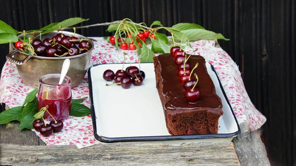 Chocolate Cake Cherries Dark Chocolate Icing — Stock Photo, Image
