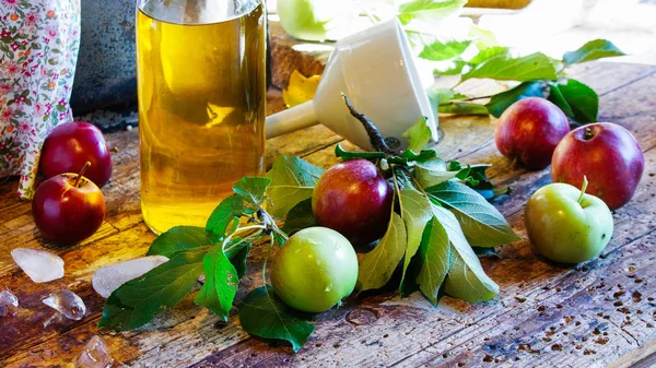 Sidra Manzana Zumo Manzana Fermentado Estela Rústica Manzanas Vieja Mesa —  Fotos de Stock