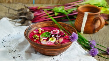 soğuk pancar çorbası - holodnik wirh Frenk soğanı