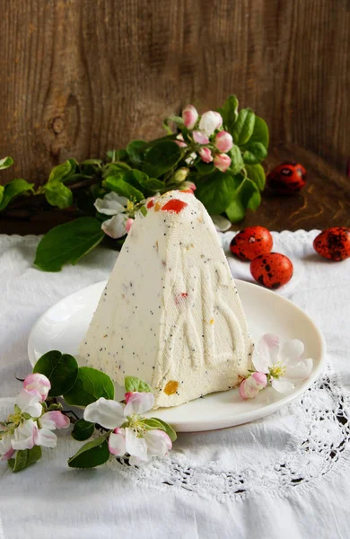 Sobremesa Quark Páscoa Tradicional Com Frutos Encandilados — Fotografia de Stock