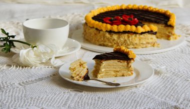 tereyağı krema ve çikolata ile pasta. shortcrust pasta 